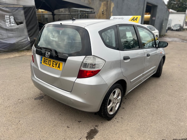 Used Honda Jazz 2010 for sale - 76084551: Photo 7