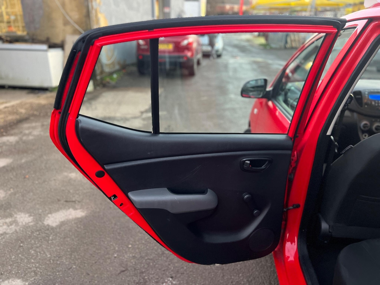 Used Hyundai i10 2011 for sale - 76728095: Photo 18