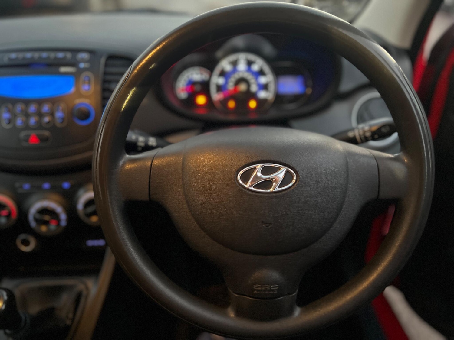 Used Hyundai i10 2011 for sale - 76728095: Photo 27