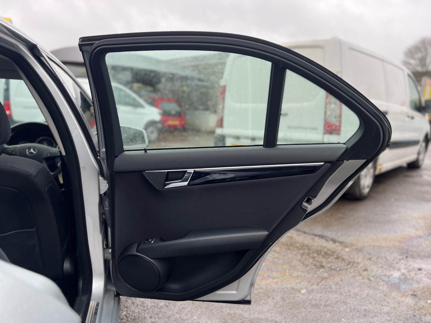 Used Mercedes-Benz C Class 2011 for sale - 77625419: Photo 14