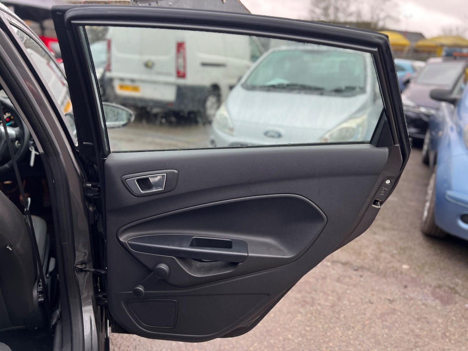 Used Ford Fiesta 2015 for sale - 77625278: Photo 15