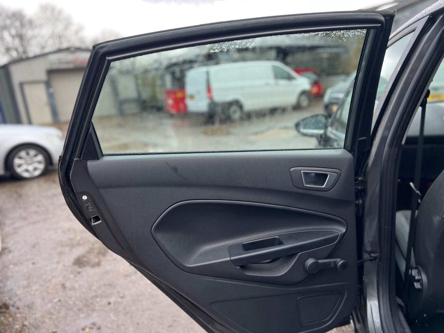 Used Ford Fiesta 2015 for sale - 77625278: Photo 26