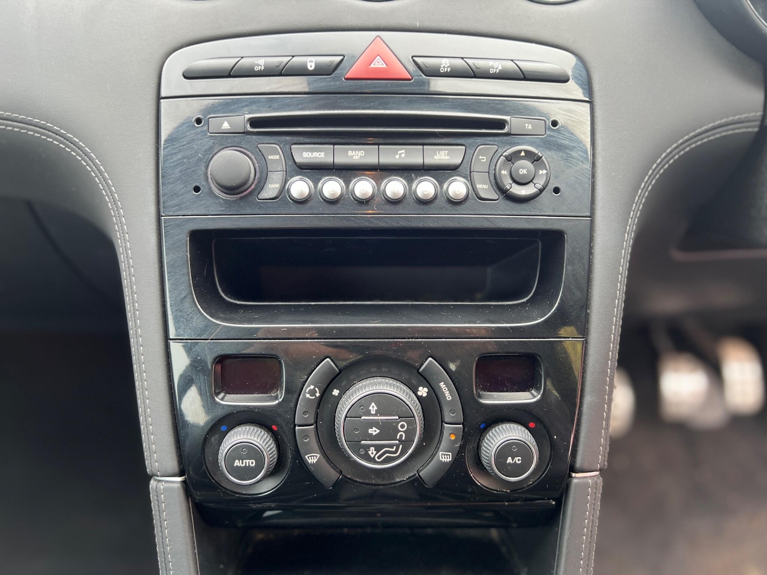 Used Peugeot RCZ 2013 for sale - 77799390: Photo 13