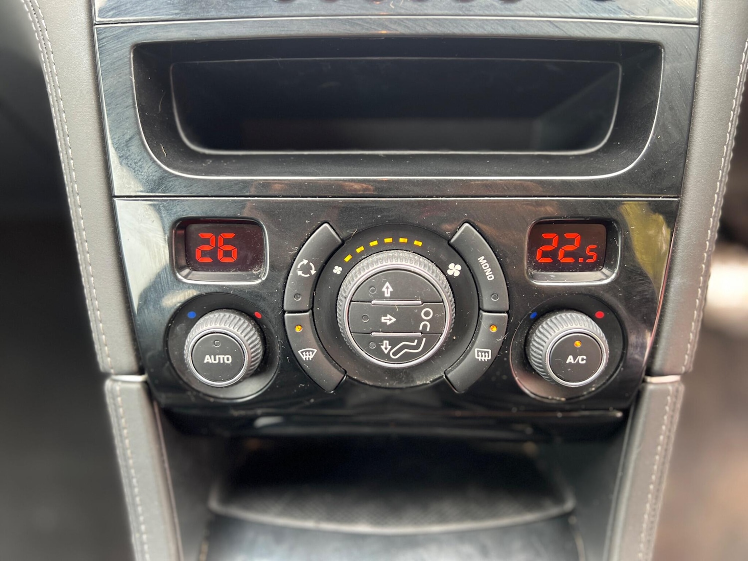 Used Peugeot RCZ 2013 for sale - 77799390: Photo 14