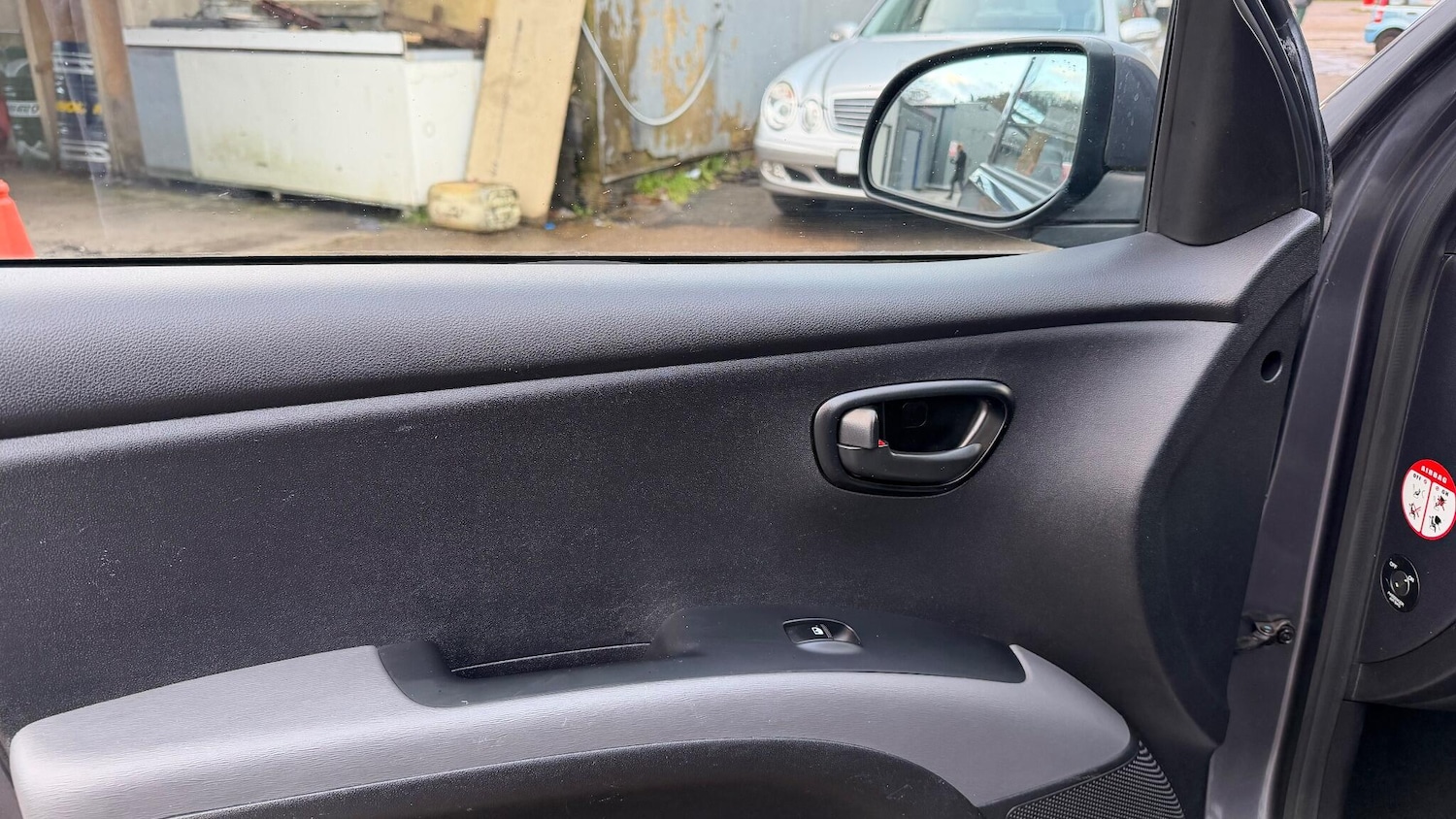 Used Hyundai i10 2014 for sale - 76743318: Photo 18