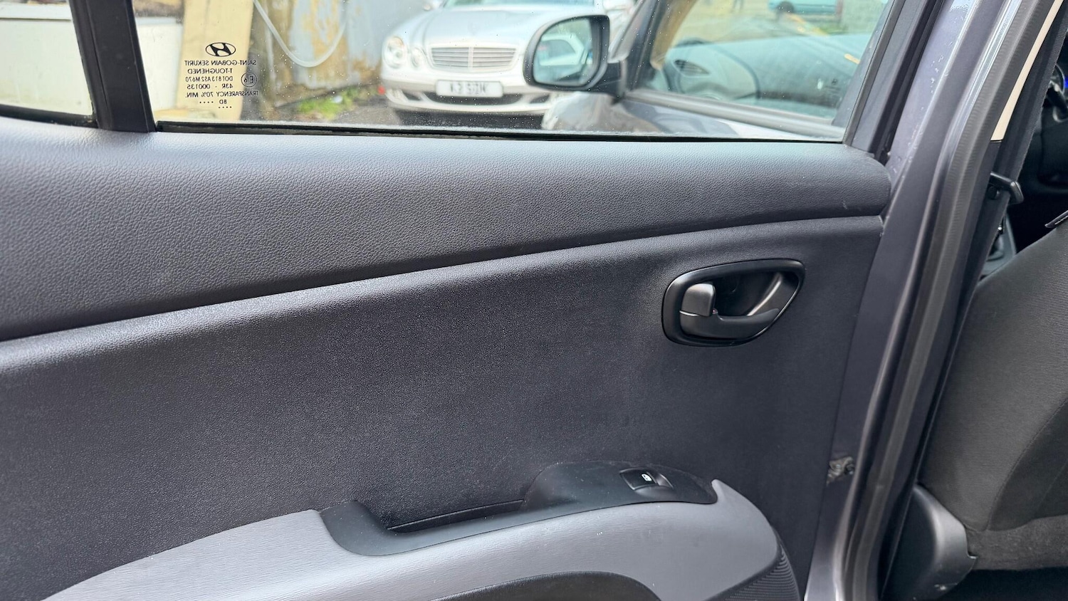 Used Hyundai i10 2014 for sale - 76743318: Photo 19