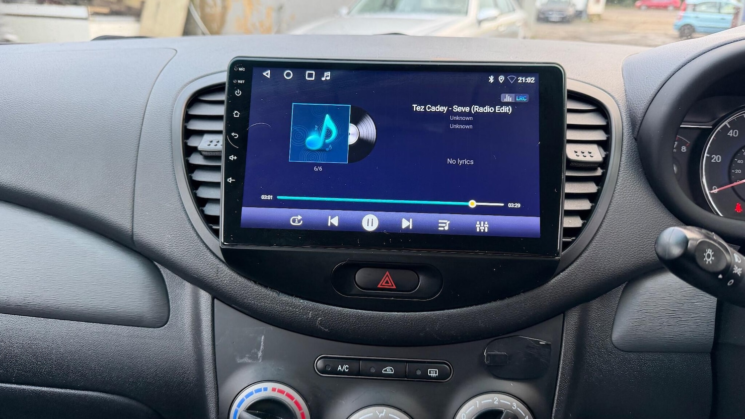 Used Hyundai i10 2014 for sale - 76743318: Photo 25