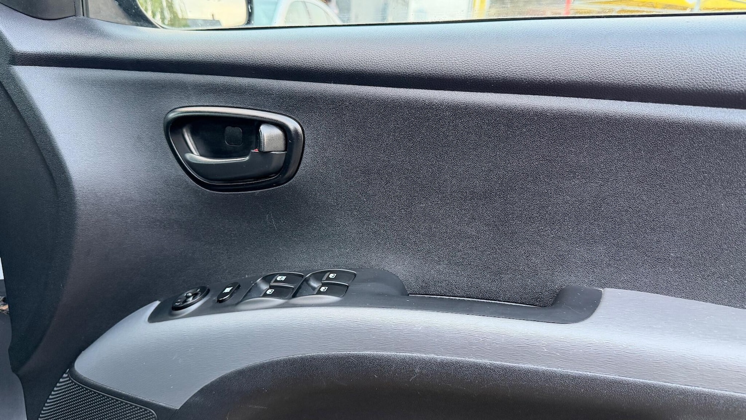 Used Hyundai i10 2014 for sale - 76743318: Photo 32