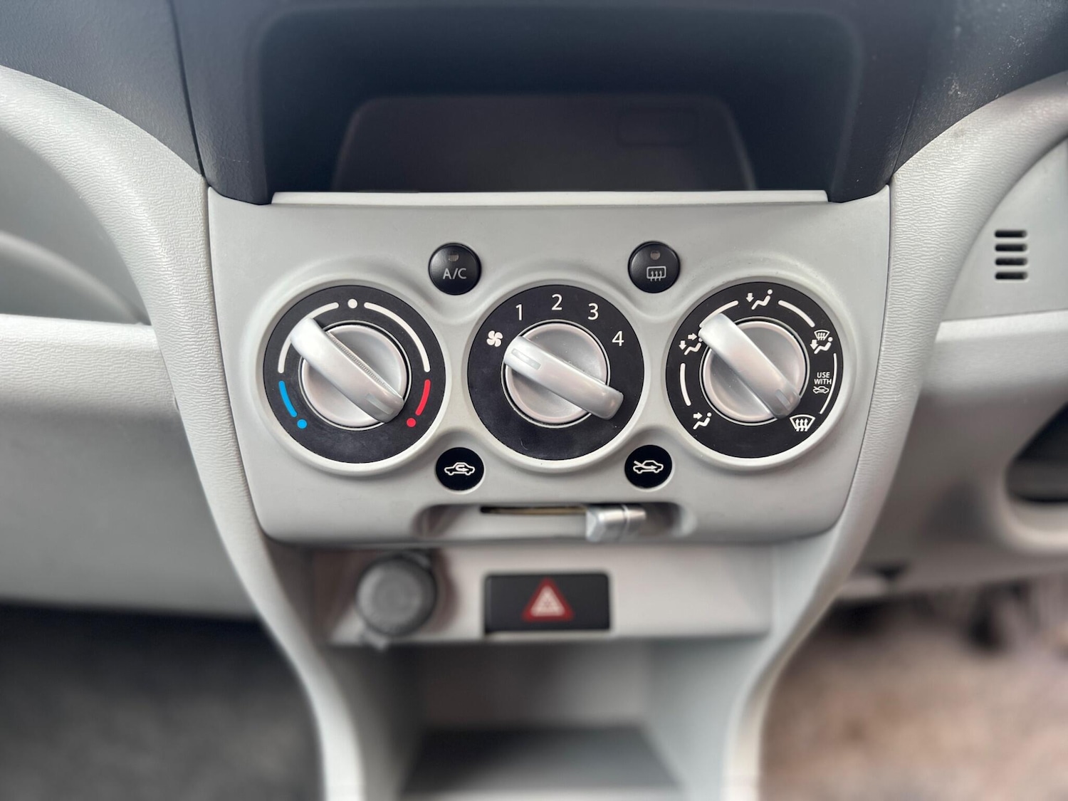 Used Suzuki Alto 2010 for sale - 77705057: Photo 27