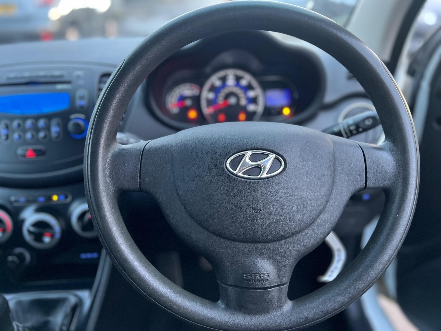 Used Hyundai i10 2011 for sale - 76727139: Photo 25