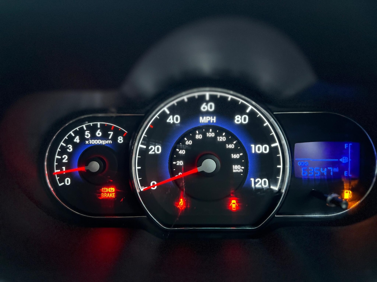 Used Hyundai i10 2011 for sale - 76727139: Photo 26