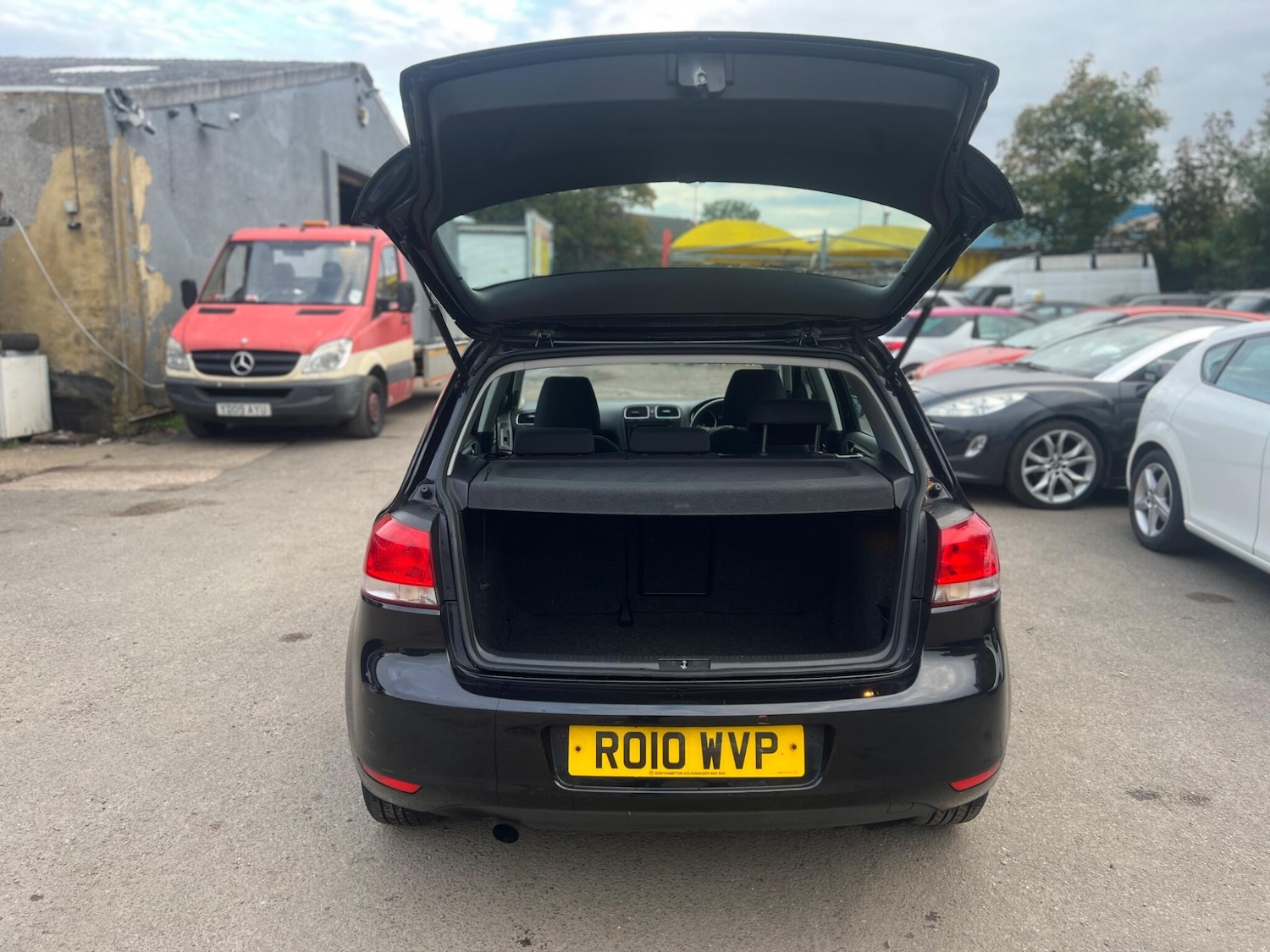 Used Volkswagen Golf 2010 for sale - 76152891: Photo 18
