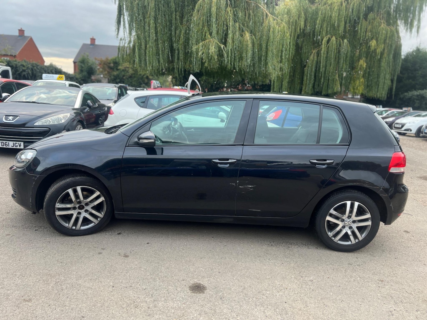 Used Volkswagen Golf 2010 for sale - 76152891: Photo 9