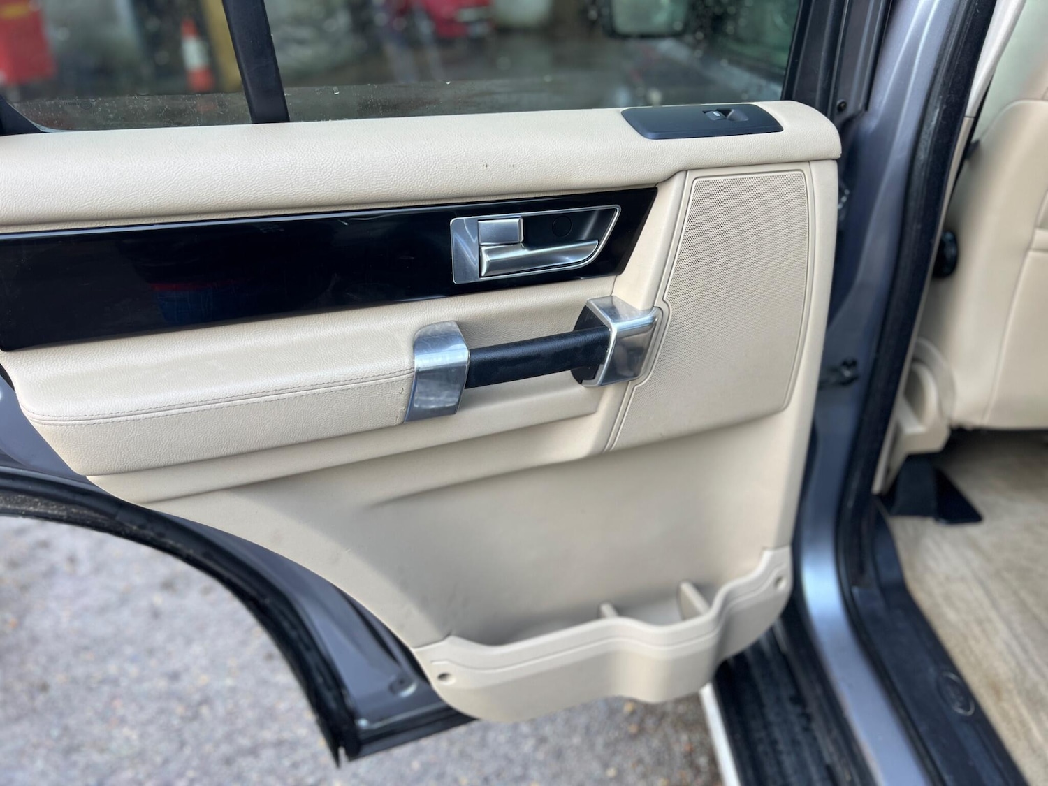 Used Land Rover Discovery 4 2011 for sale - 77574747: Photo 17