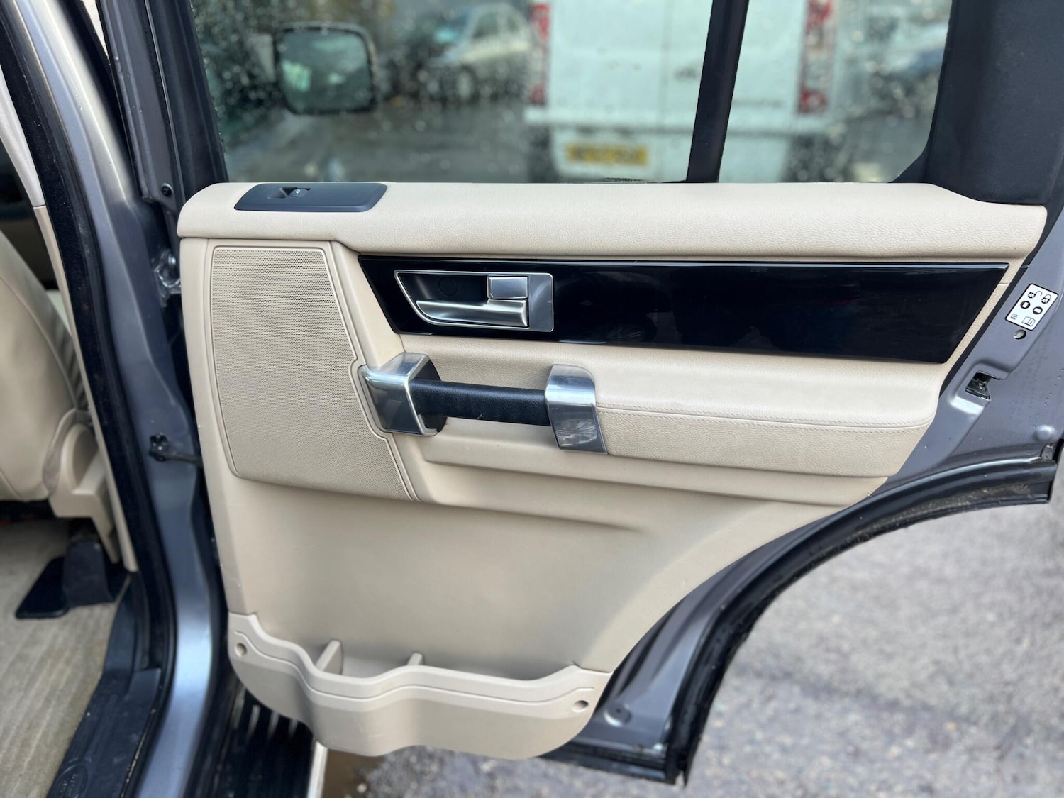 Used Land Rover Discovery 4 2011 for sale - 77574747: Photo 20