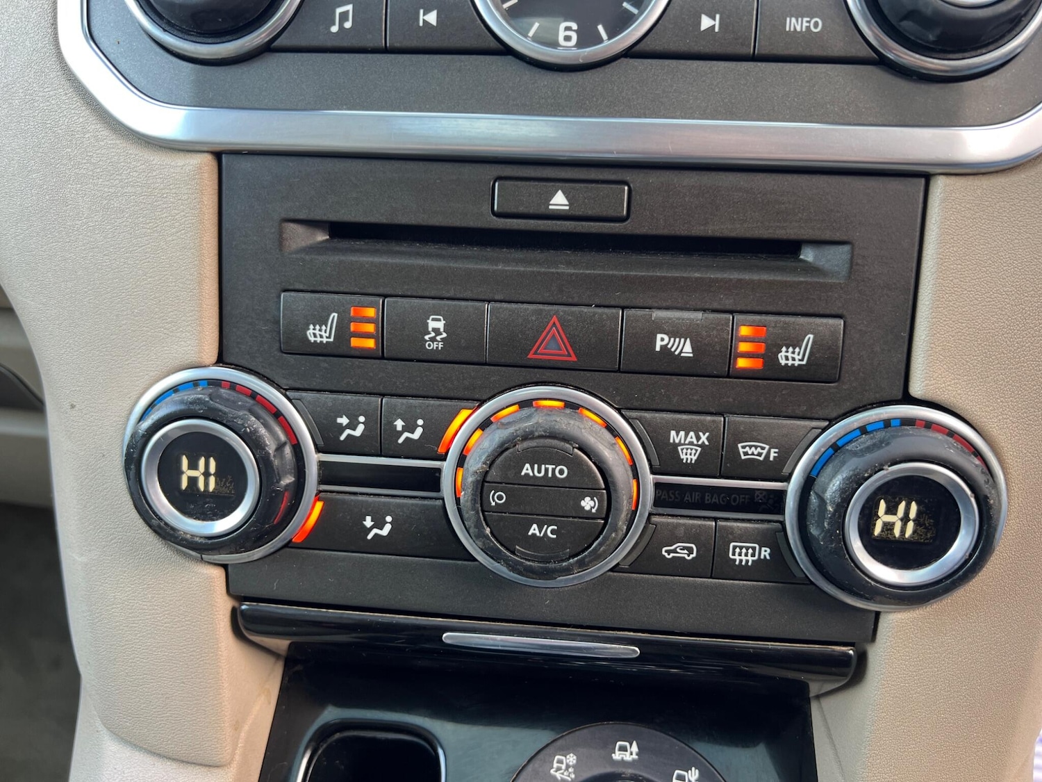 Used Land Rover Discovery 4 2011 for sale - 77574747: Photo 34