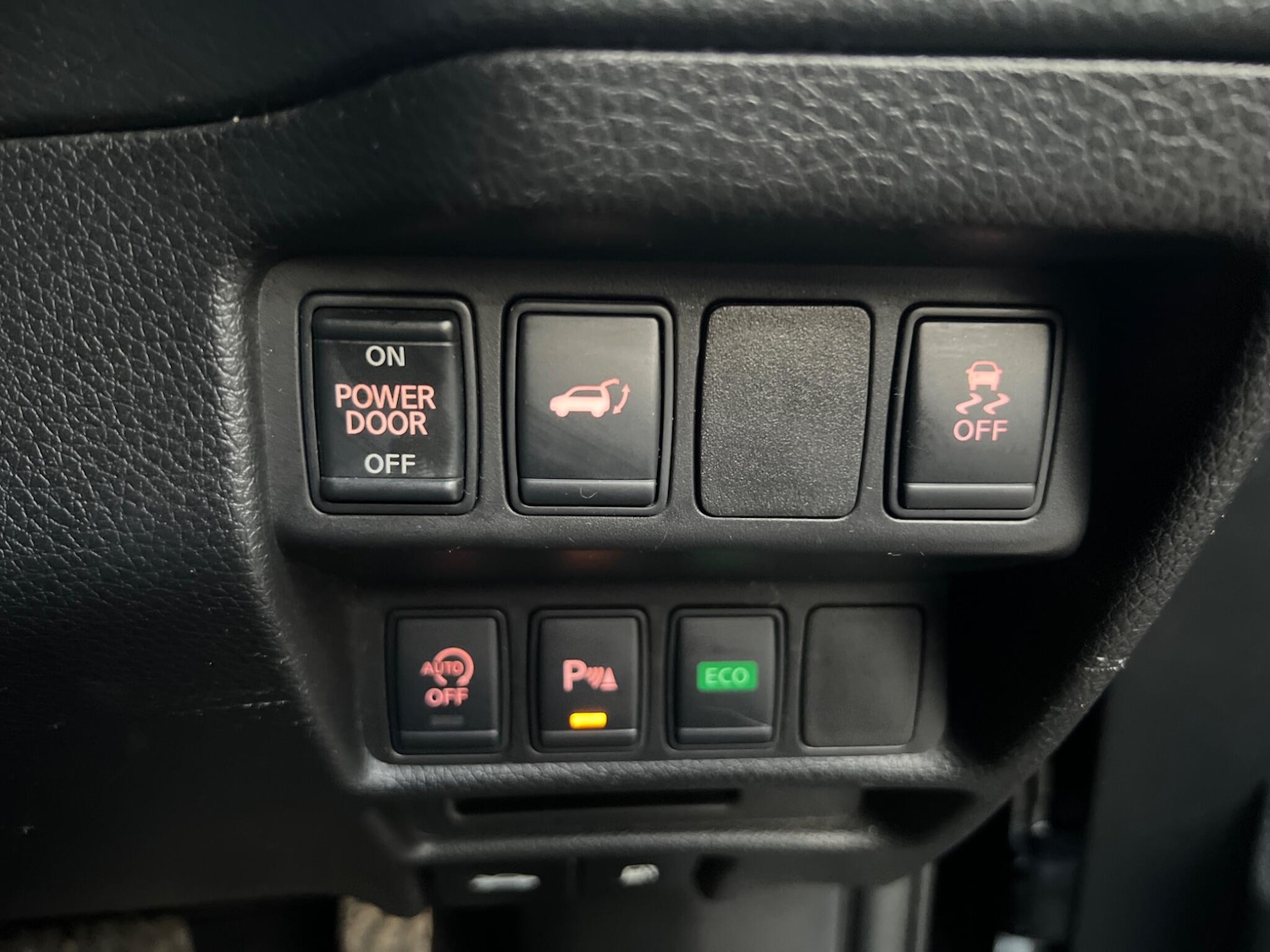 Used Nissan X-Trail 2016 for sale - 77768050: Photo 16