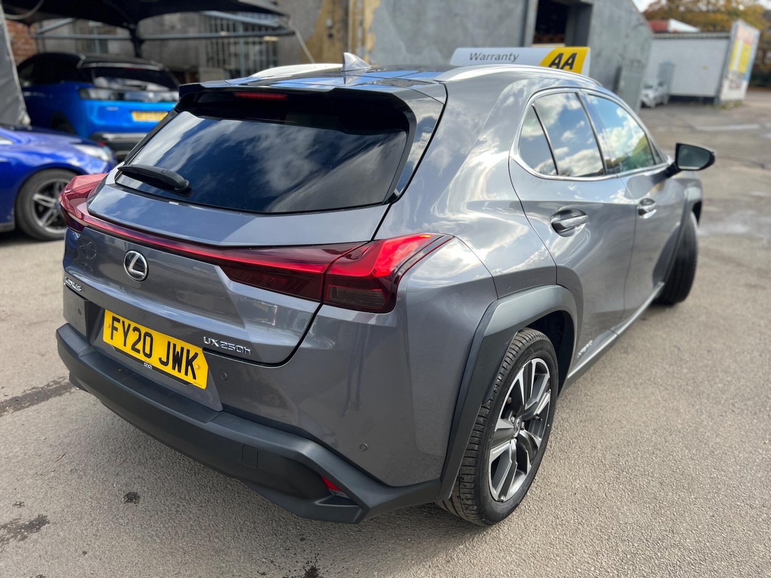 Used Lexus UX 2020 for sale - 76370580: Photo 11