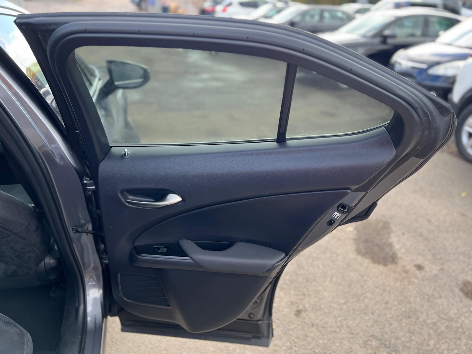 Used Lexus UX 2020 for sale - 76370580: Photo 16