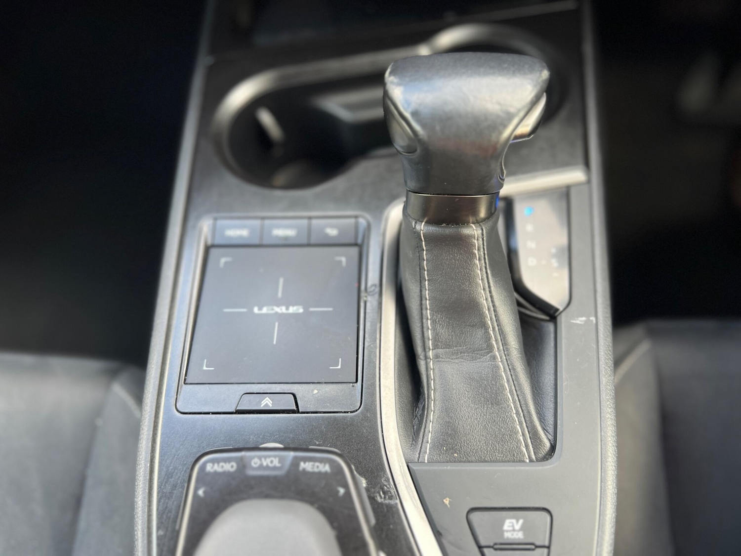 Used Lexus UX 2020 for sale - 76370580: Photo 37