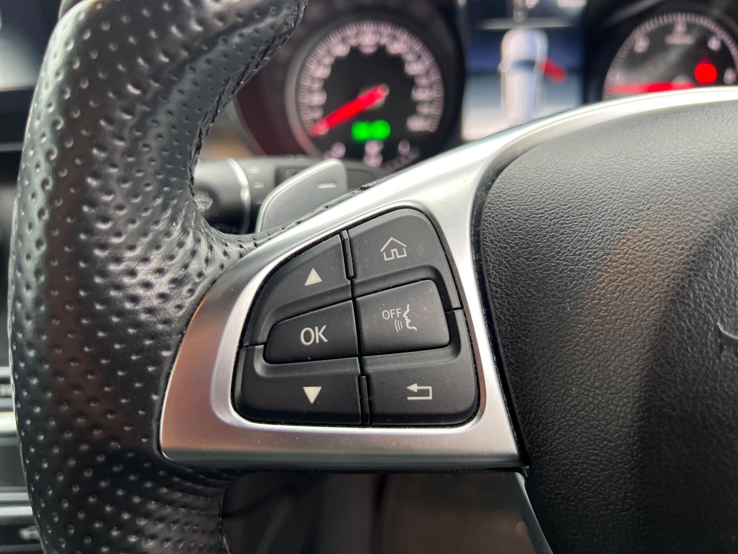 Used Mercedes-Benz GLC 2017 for sale - 76314907: Photo 30