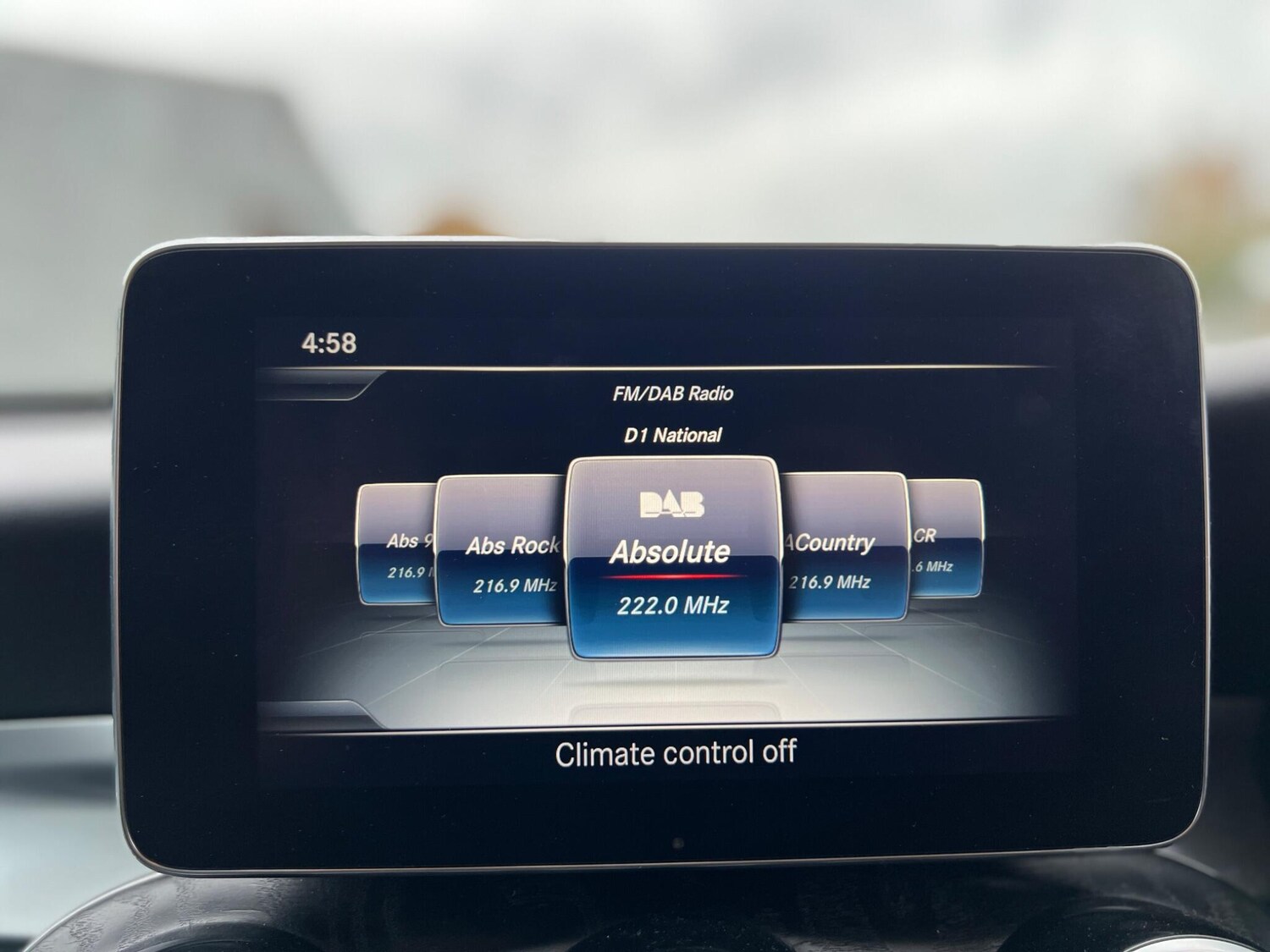 Used Mercedes-Benz GLC 2017 for sale - 76314907: Photo 32