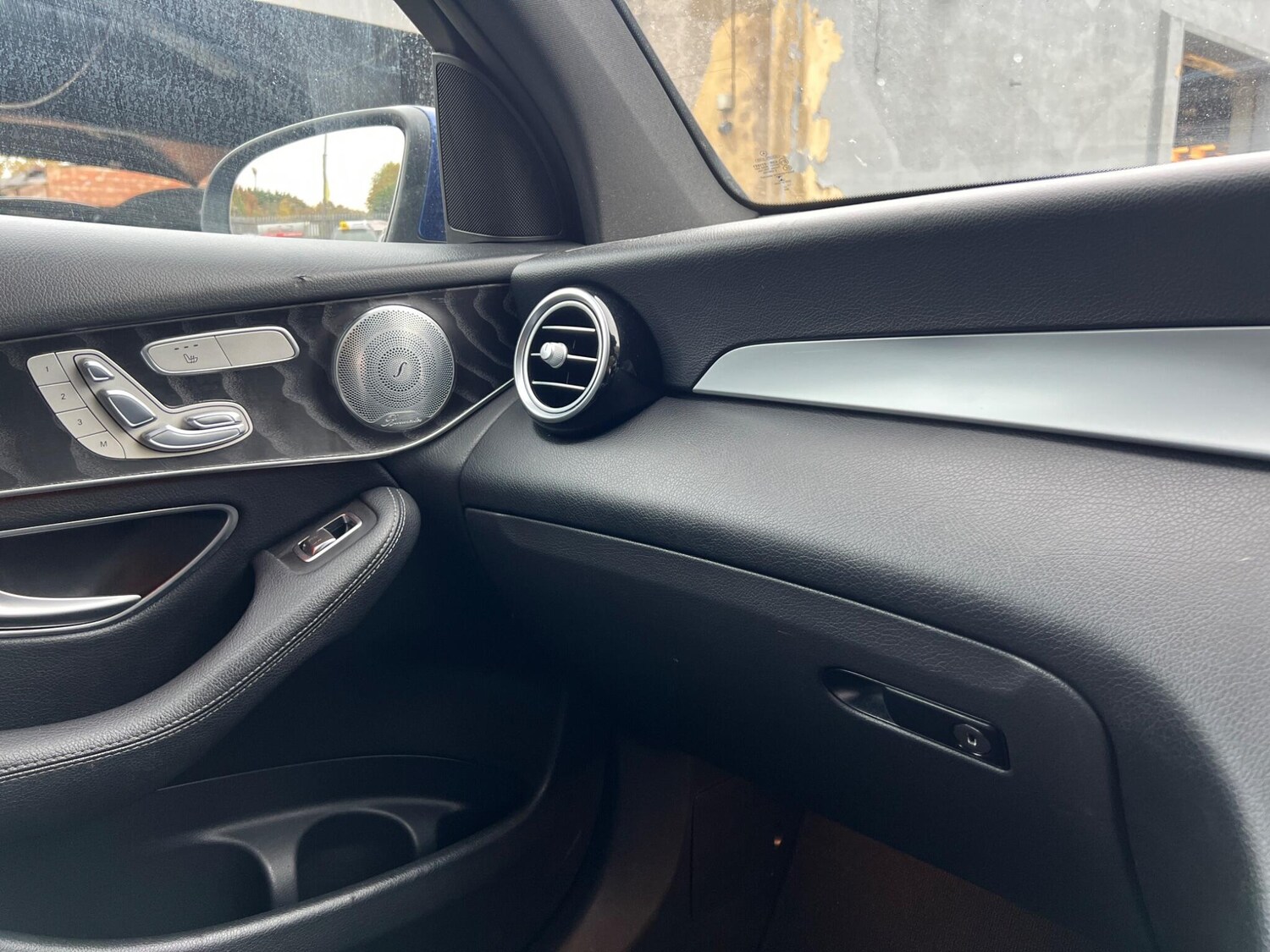 Used Mercedes-Benz GLC 2017 for sale - 76314907: Photo 35