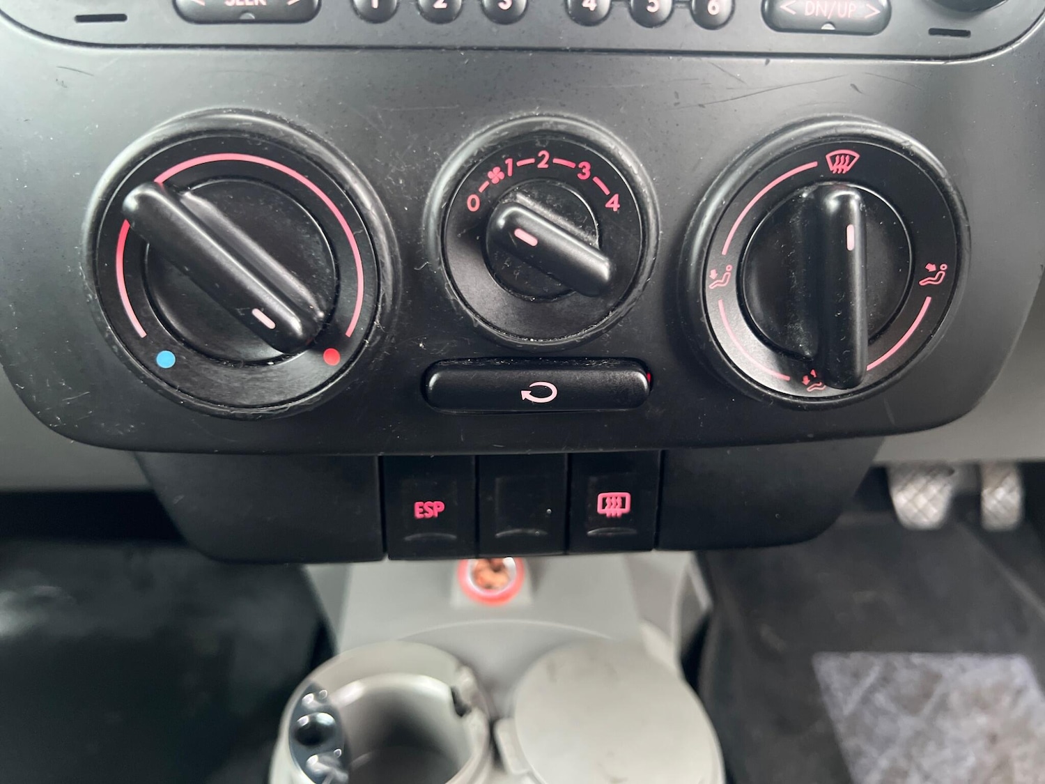 Used Volkswagen Beetle 2005 for sale - 76735468: Photo 24