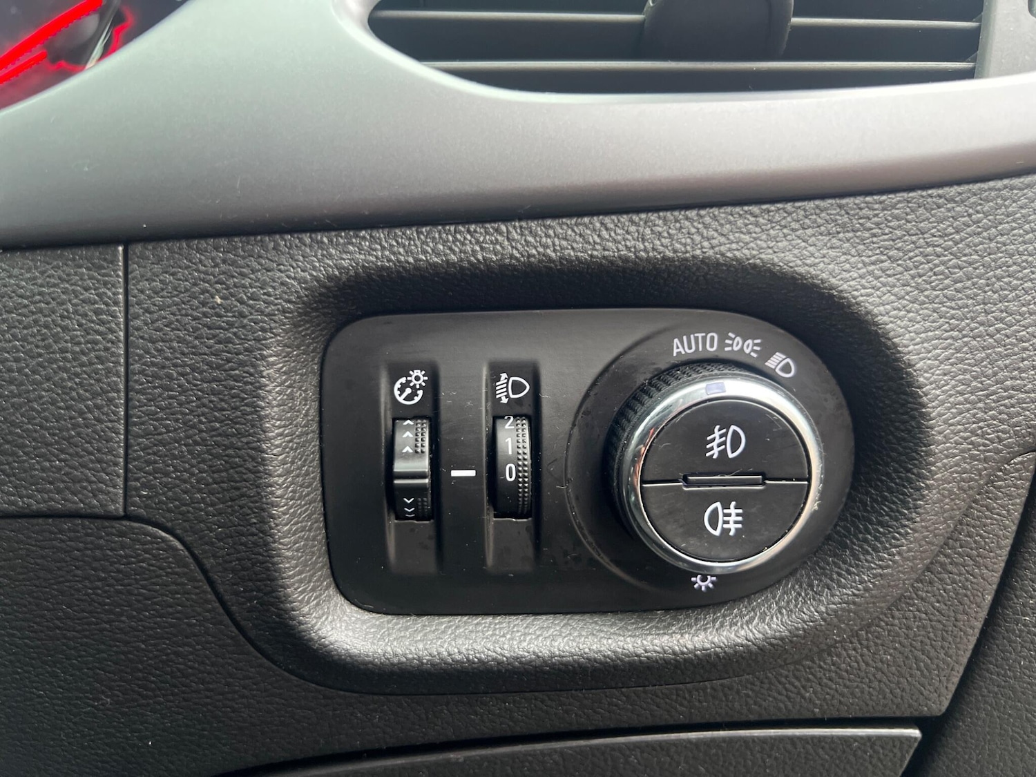 Used Vauxhall Astra 2018 for sale - 77425491: Photo 25