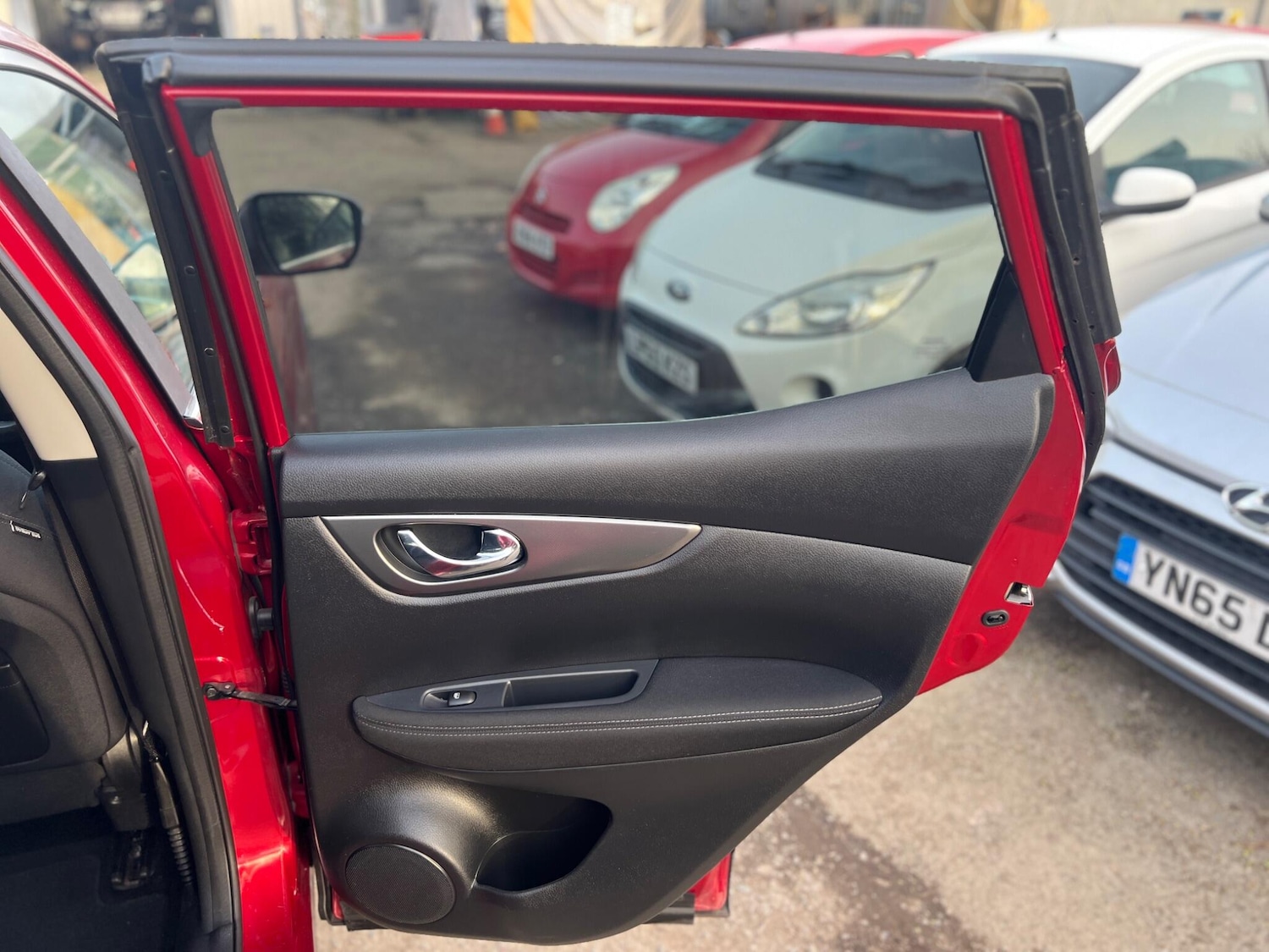 Used Nissan Qashqai 2017 for sale - 77768582: Photo 10