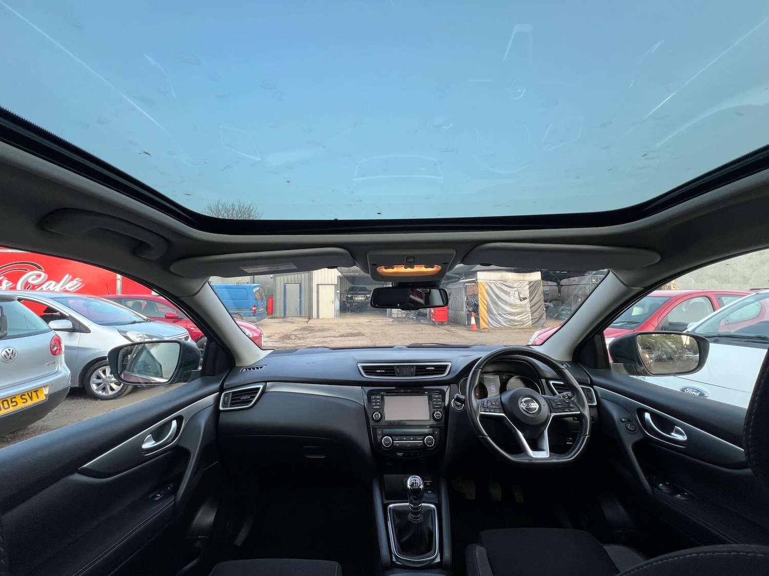 Used Nissan Qashqai 2017 for sale - 77768582: Photo 17