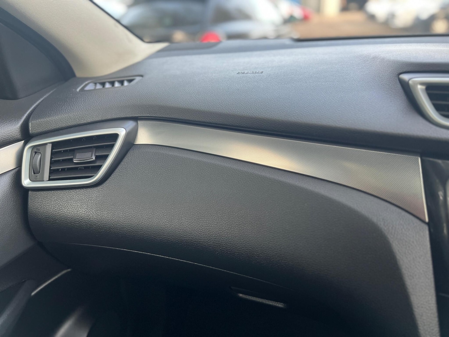 Used Nissan Qashqai 2017 for sale - 77768582: Photo 24