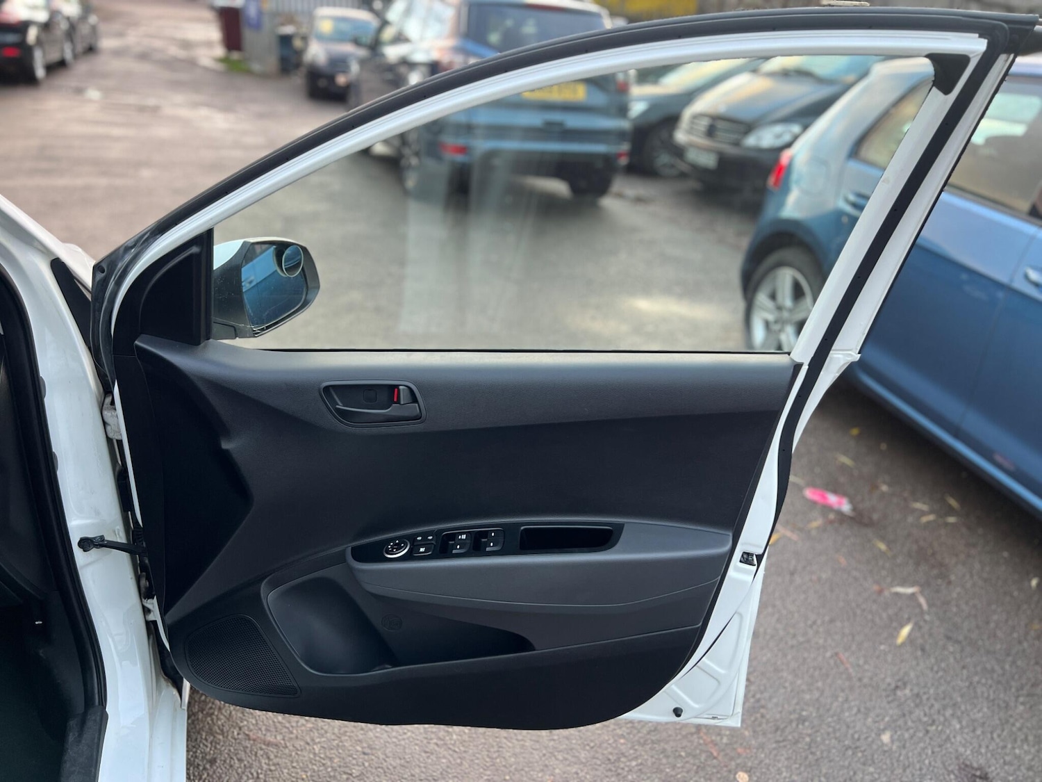 Used Hyundai i10 2018 for sale - 76850221: Photo 15