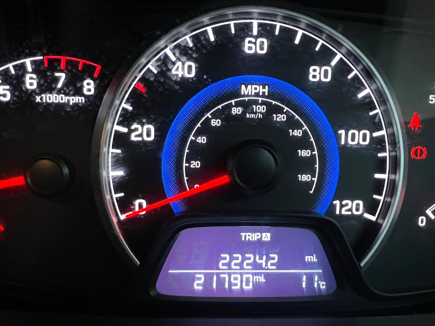 Used Hyundai i10 2018 for sale - 76850221: Photo 19