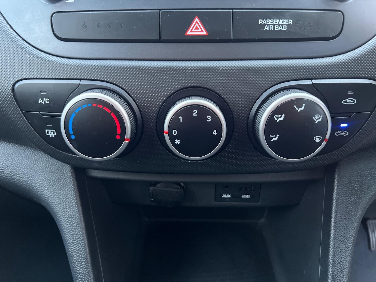 Used Hyundai i10 2018 for sale - 76850221: Photo 27