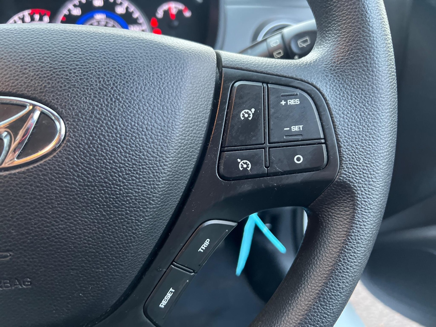 Used Hyundai i10 2018 for sale - 76850221: Photo 30