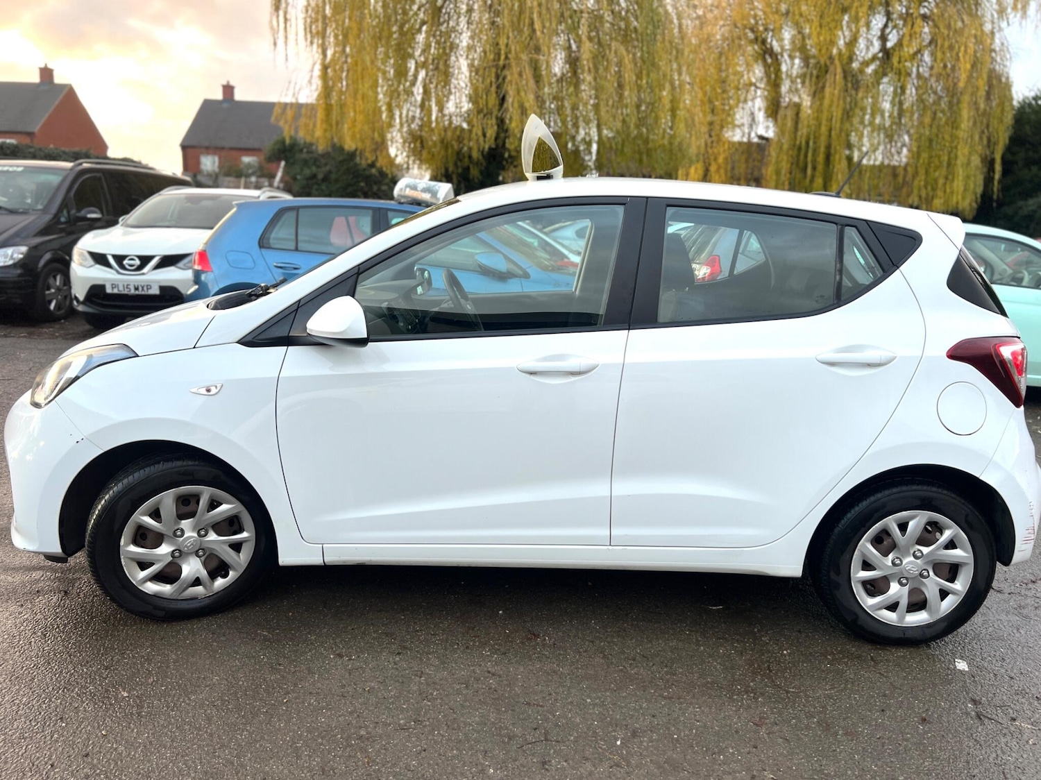 Used Hyundai i10 2018 for sale - 76850221: Photo 6
