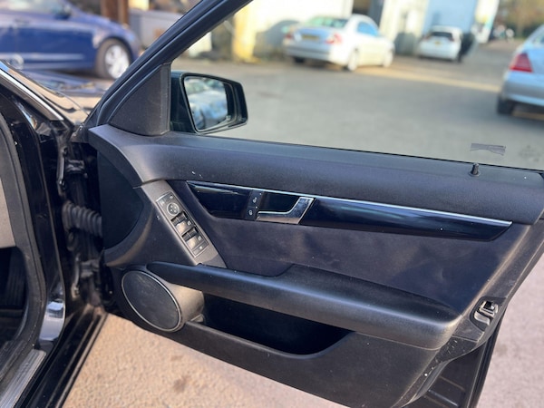 Used Mercedes-Benz C Class 2009 for sale - 75463988: Photo 24