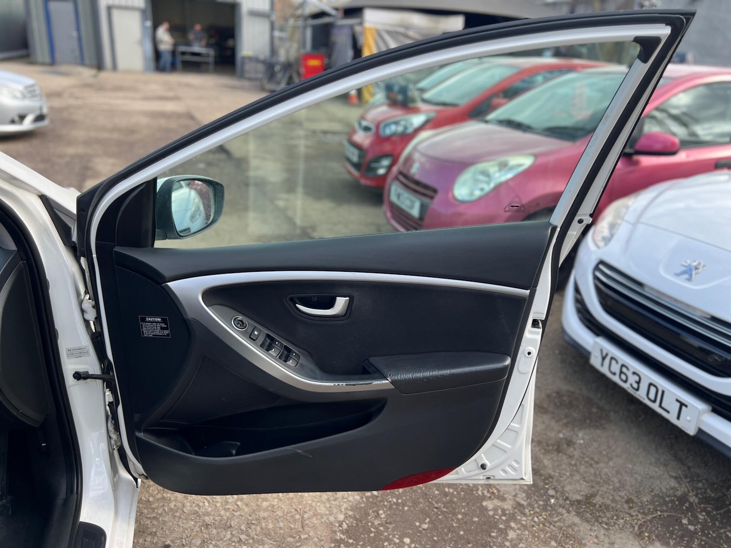 Used Hyundai i30 2012 for sale - 77823983: Photo 9