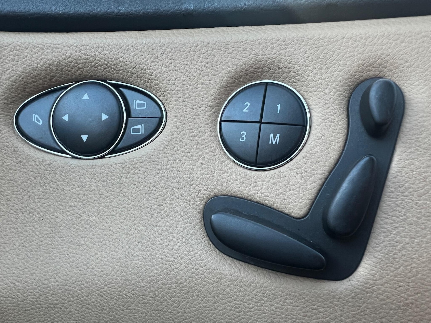 Used Mercedes-Benz CLS 2008 for sale - 76855662: Photo 30