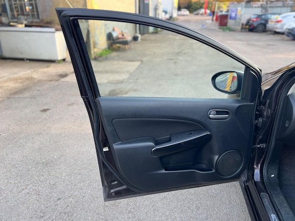 Used Mazda Mazda2 2014 for sale - 76136276: Photo 13