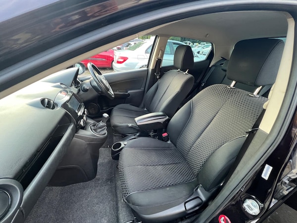 Used Mazda Mazda2 2014 for sale - 76136276: Photo 24