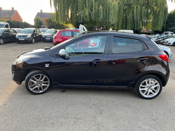 Used Mazda Mazda2 2014 for sale - 76136276: Photo 4