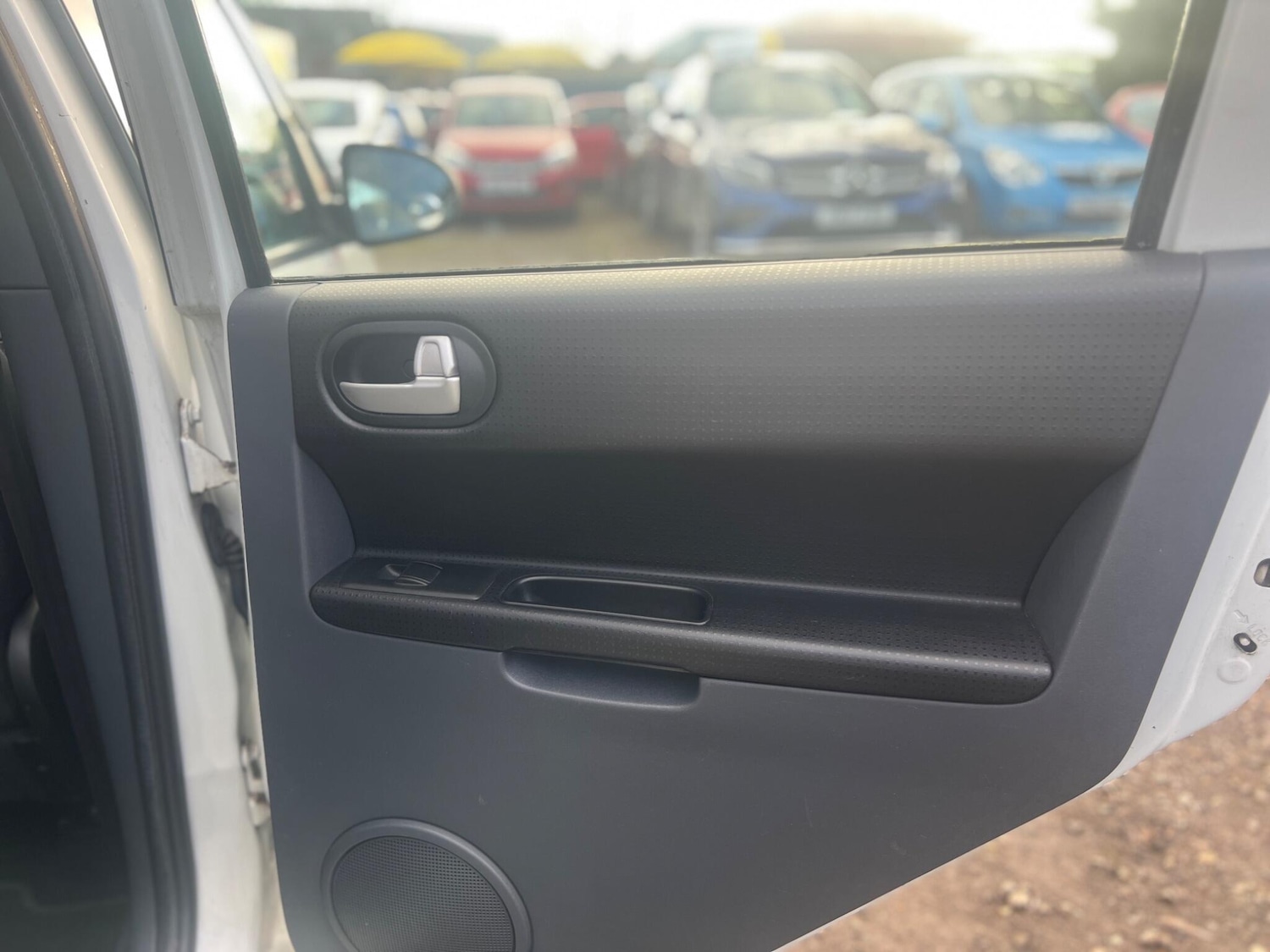 Used Mitsubishi Colt 2010 for sale - 77131025: Photo 22