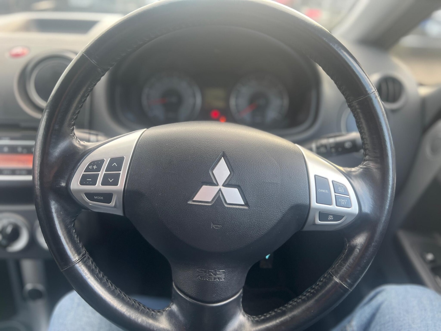 Used Mitsubishi Colt 2010 for sale - 77131025: Photo 31