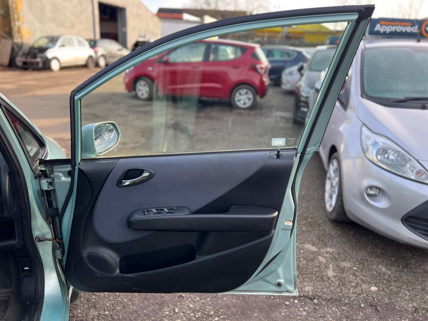 Used Honda Jazz 2004 for sale - 77559544: Photo 16