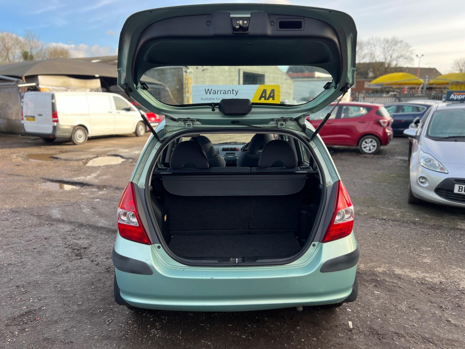 Used Honda Jazz 2004 for sale - 77559544: Photo 19