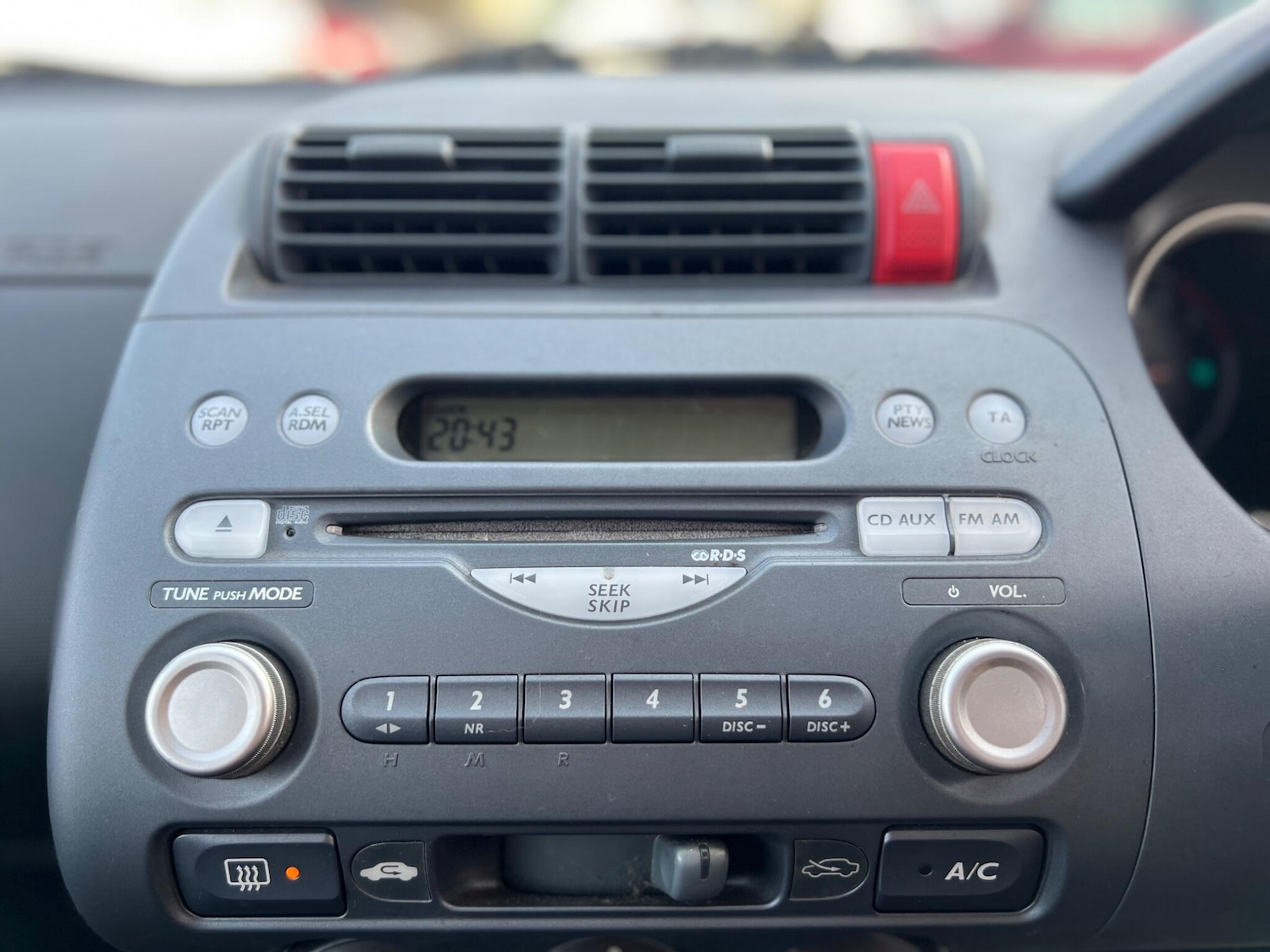 Used Honda Jazz 2004 for sale - 77559544: Photo 30