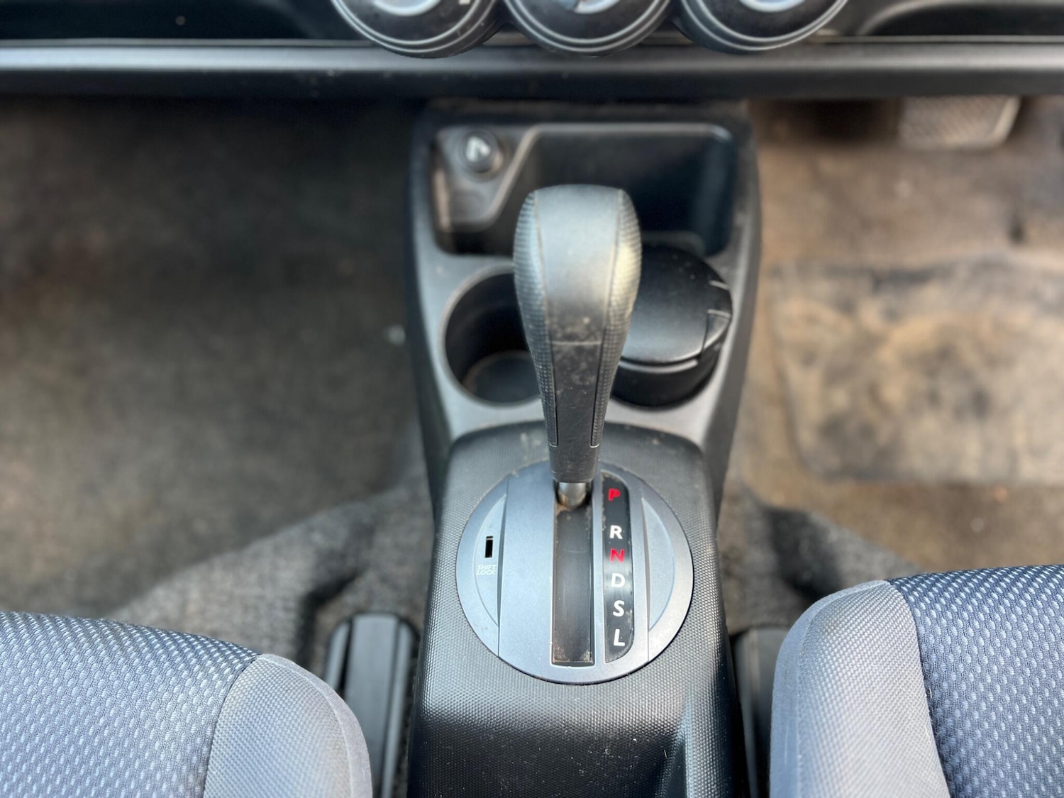 Used Honda Jazz 2004 for sale - 77559544: Photo 32