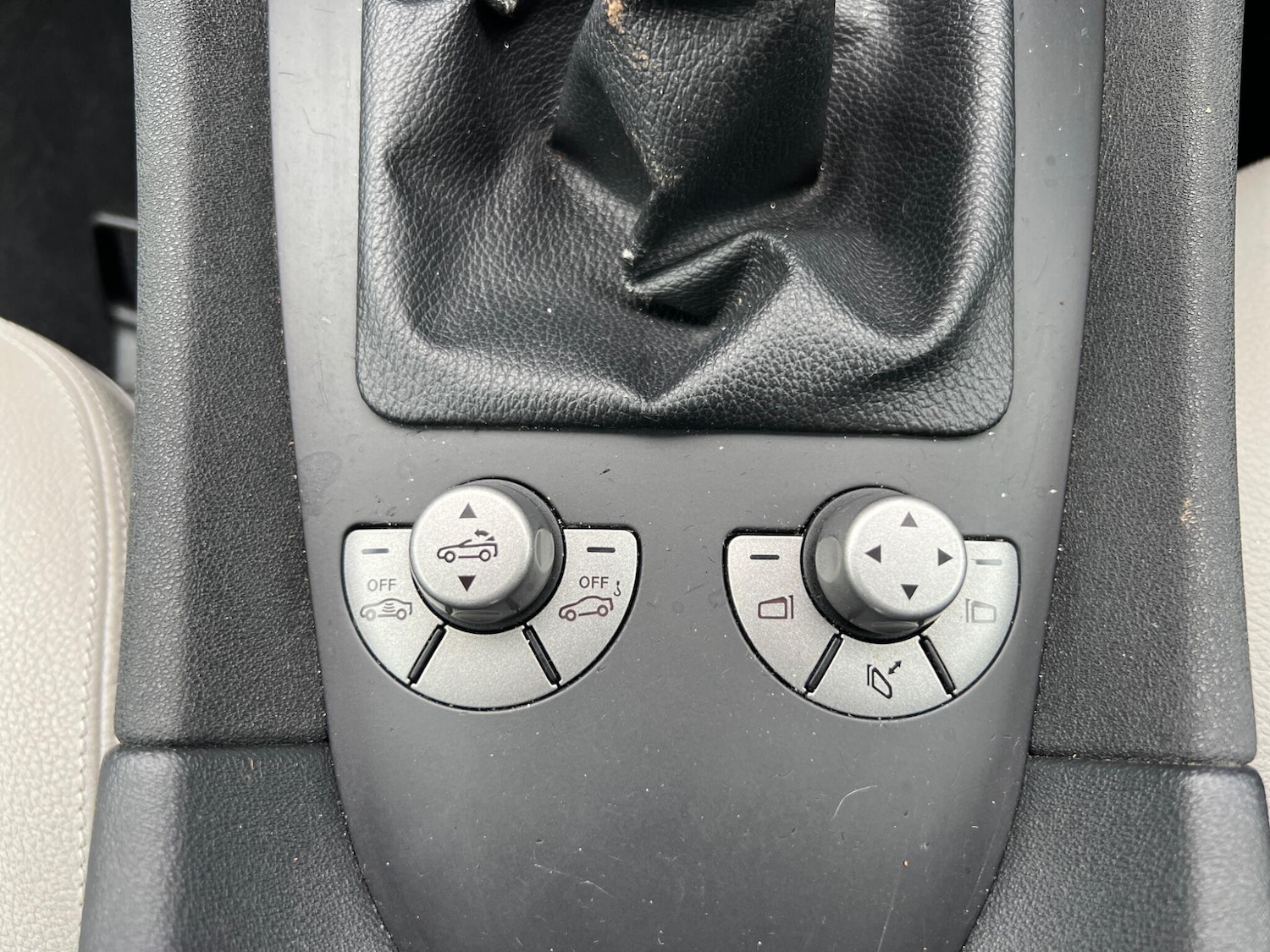 Used Mercedes-Benz SLK 2005 for sale - 77625668: Photo 26